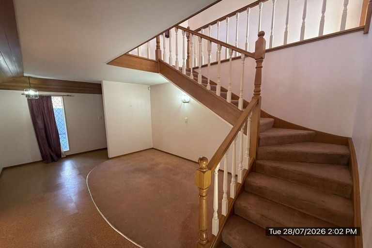 Photo of property in 75 Totara Crescent, Woburn, Lower Hutt, 5011