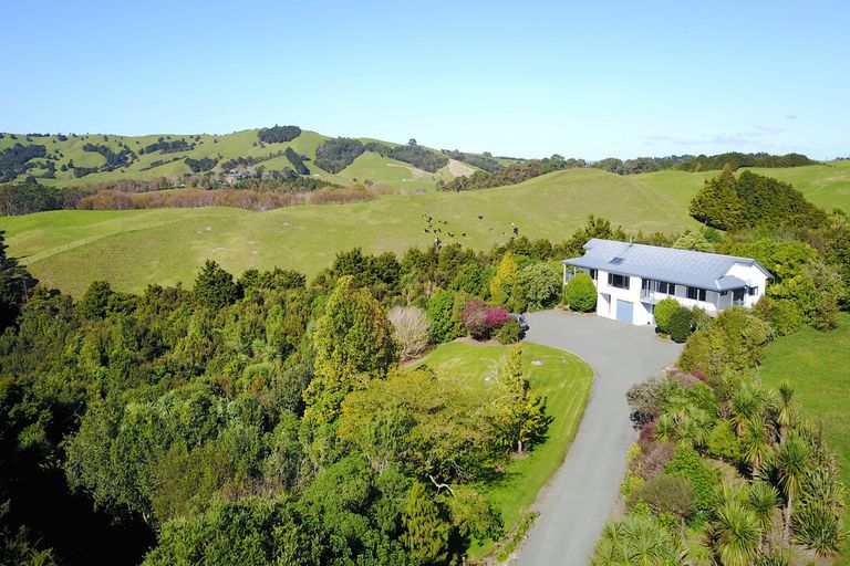 Photo of property in 365 Oneriri Road, Kaiwaka, 0573