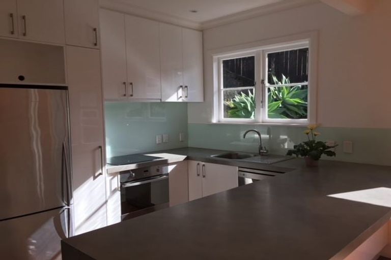 Photo of property in 14 Imperial Terrace, Melrose, Wellington, 6022