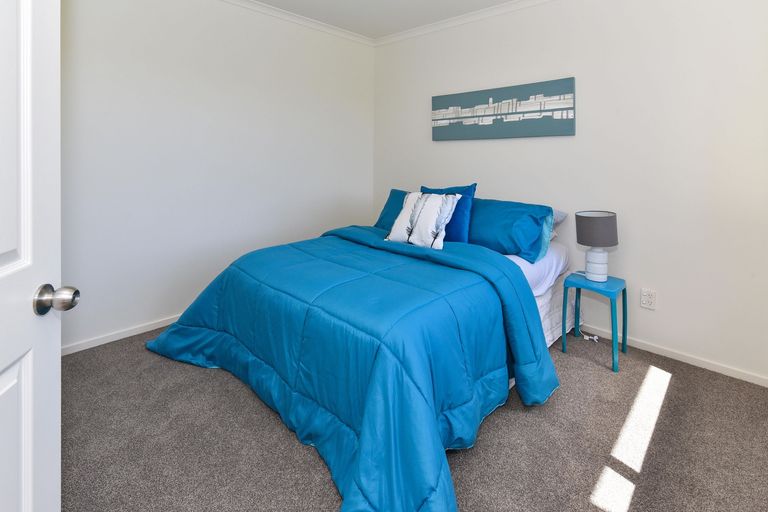 Photo of property in 50 Lothian Brae, Wattle Downs, Auckland, 2103