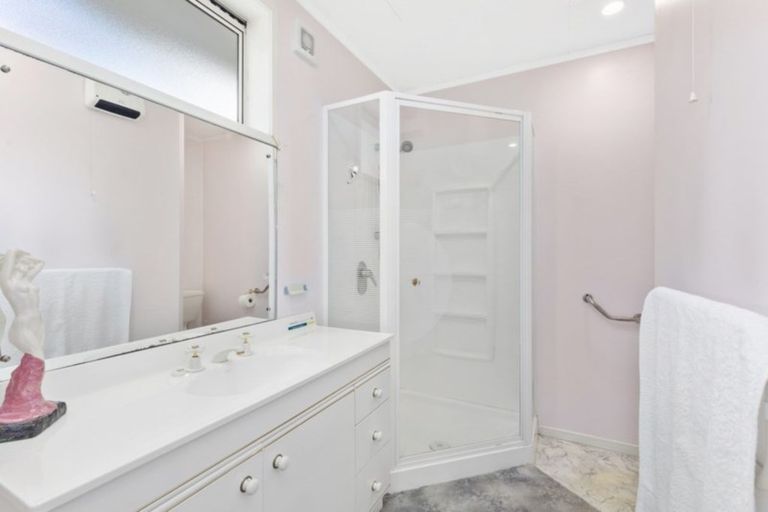 Photo of property in 46 Glen Road, Stokes Valley, Lower Hutt, 5019