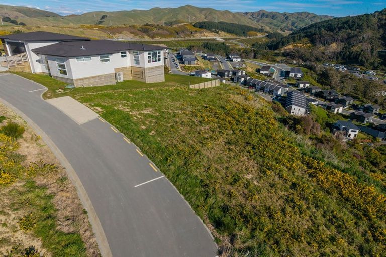 Photo of property in 4 Stunsail Lane, Whitby, Porirua, 5024