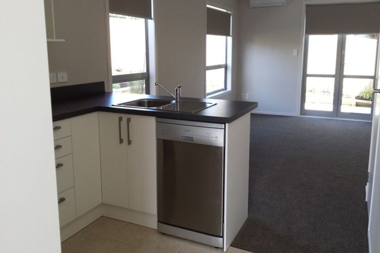 Photo of property in 8a Opapa Street, Titahi Bay, Porirua, 5022