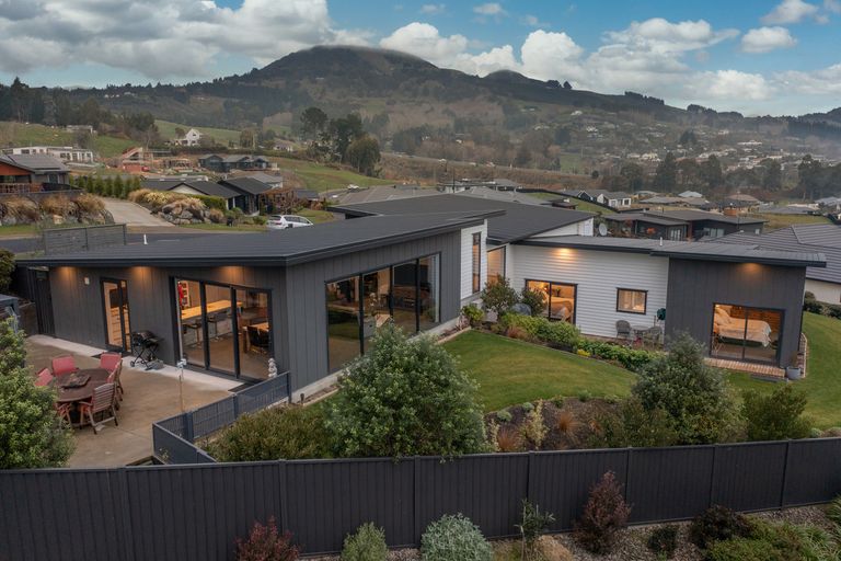 Photo of property in 8 Erica Crescent, Mosgiel, 9024