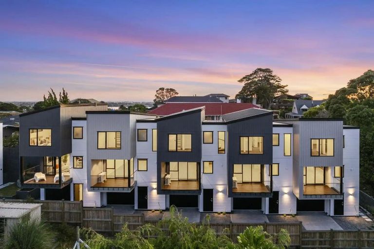 Photo of property in 10 Boyd Avenue, Mangere Bridge, Auckland, 2022