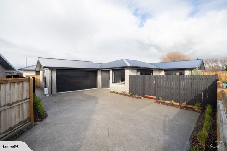 Photo of property in 26 Serenity Crescent, Kelvin Grove, Palmerston North, 4414