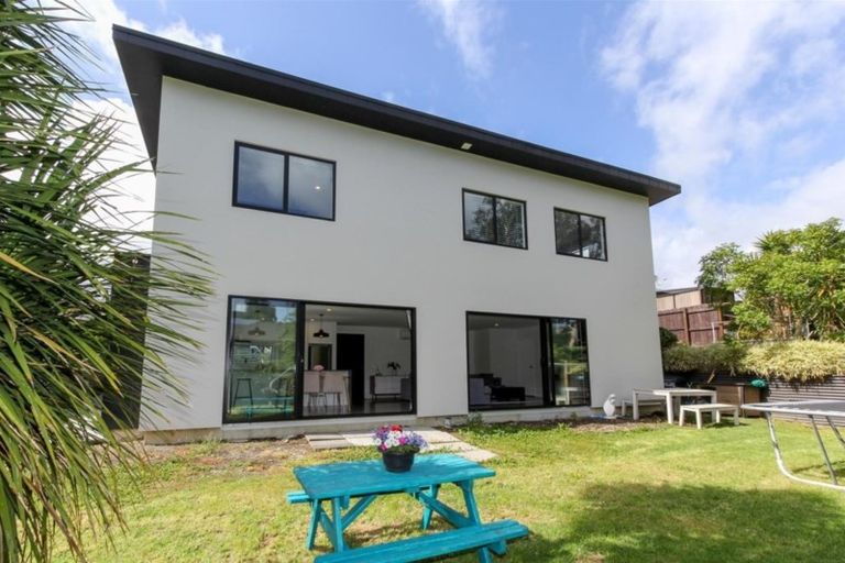 Photo of property in 32a Aubrey Street, New Plymouth, 4310