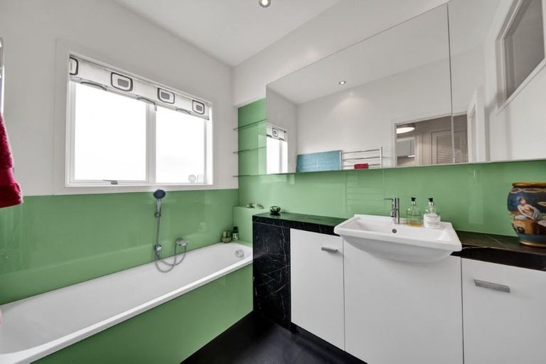 Photo of property in 533 Devon Street West, Blagdon, New Plymouth, 4310