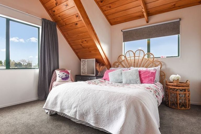 Photo of property in 17 Glenfield Road, Owhata, Rotorua, 3010