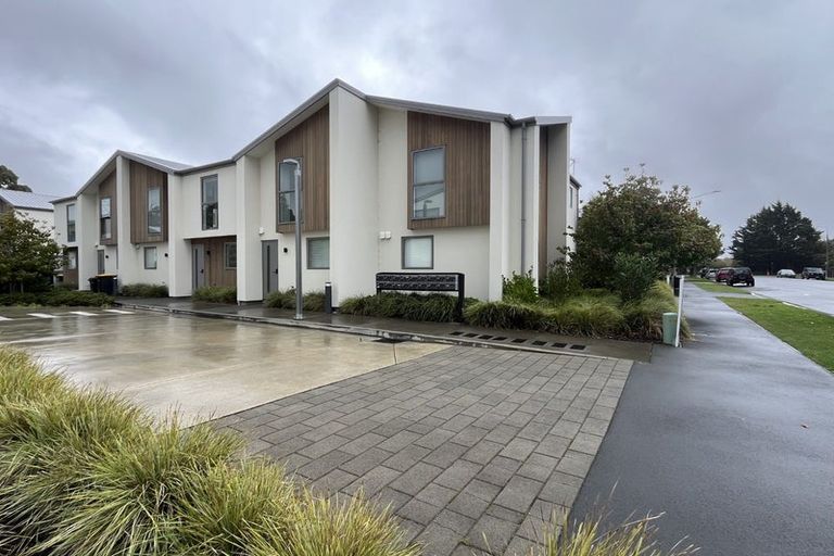 Photo of property in 4/7 Lindores Street, Addington, Christchurch, 8024