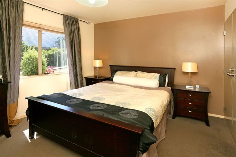 Photo of property in 10a Blacklock Avenue, Henderson, Auckland, 0612