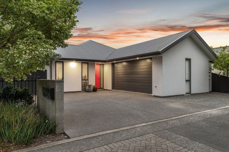 Photo of property in 82 Condell Avenue, Papanui, Christchurch, 8053