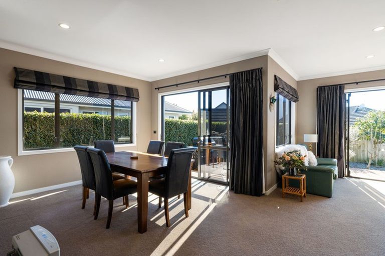 Photo of property in 20 Gibbston Close, Huntington, Hamilton, 3210