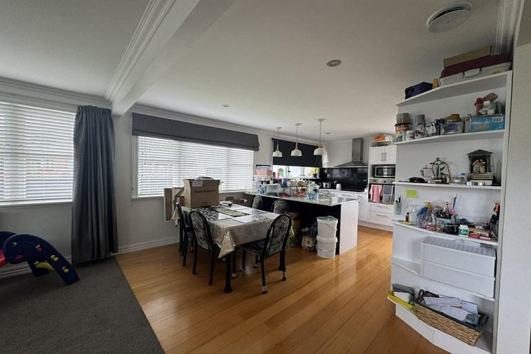 Photo of property in 4 Tiwakawaka Grove, Heretaunga, Upper Hutt, 5018