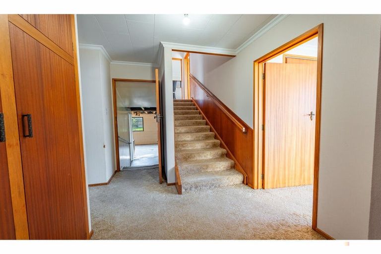 Photo of property in 12 Timaru Road, Waimate, 7924