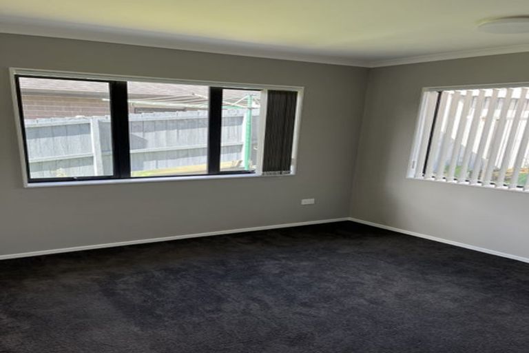 Photo of property in 5 Korihi Drive, Swanson, Auckland, 0614