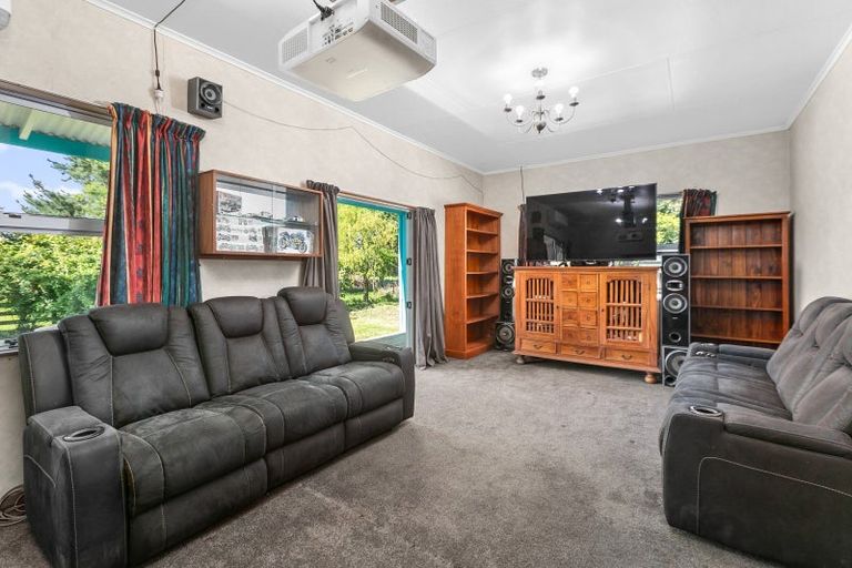 Photo of property in 1 Charlotte Street, Takapau, 4203