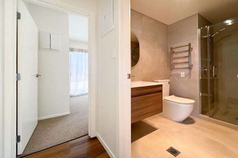 Photo of property in 21 Tahingamanu Road, Hobsonville, Auckland, 0616