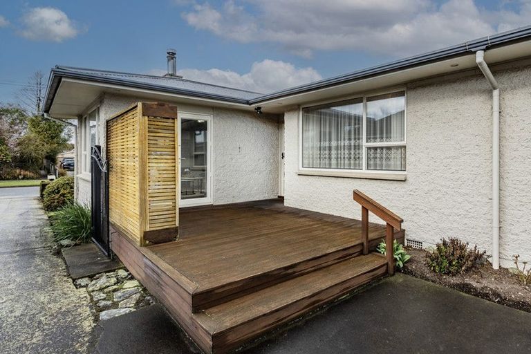 Photo of property in 9 Colesbury Street, Bishopdale, Christchurch, 8053