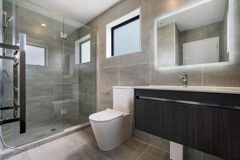 Photo of property in 57b Chequers Avenue, Glenfield, Auckland, 0629