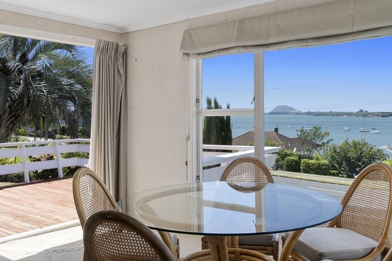 Photo of property in 52 Omokoroa Road, Omokoroa, 3114