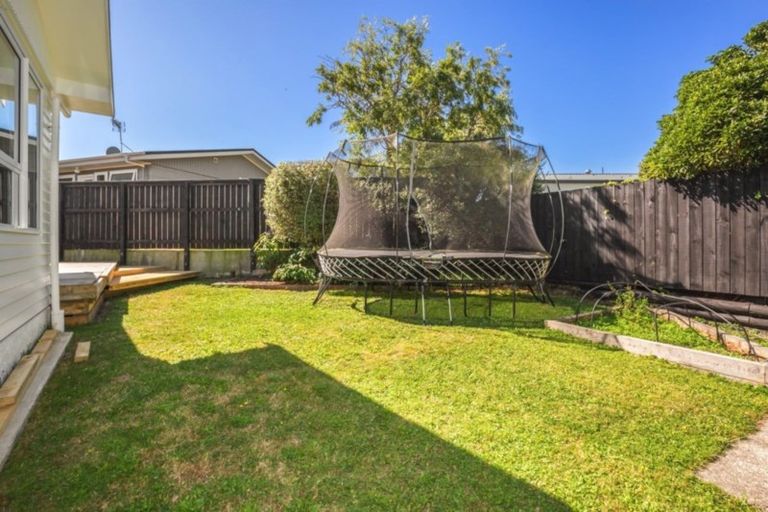 Photo of property in 30 Sea Vista Drive, Pukerua Bay, 5026