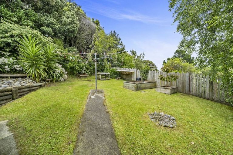 Photo of property in 75 Huanui Street, Ranui, Porirua, 5024