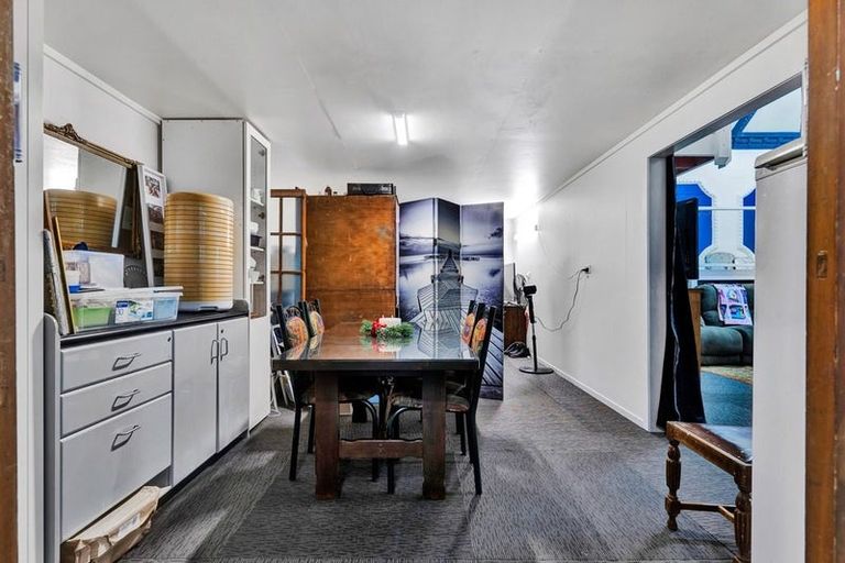 Photo of property in 20 Domett Street, Waitara, 4320