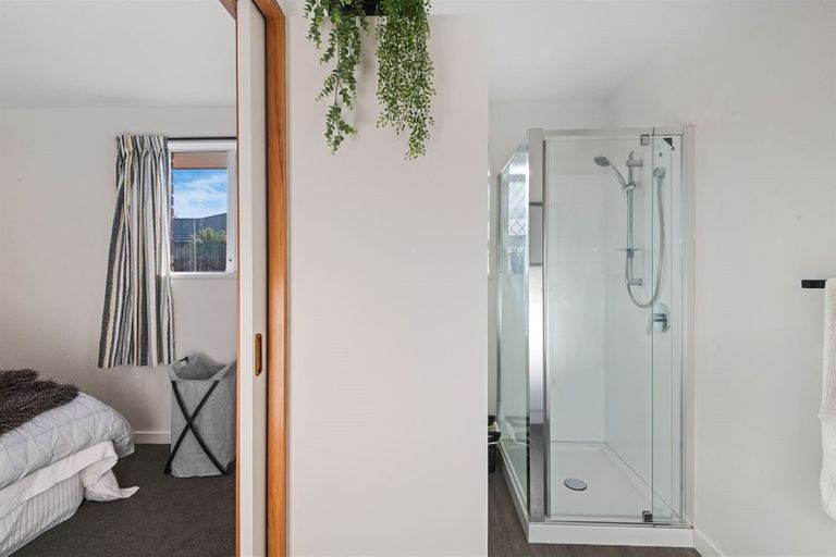 Photo of property in 1/121 Wilsons Road, Saint Martins, Christchurch, 8022