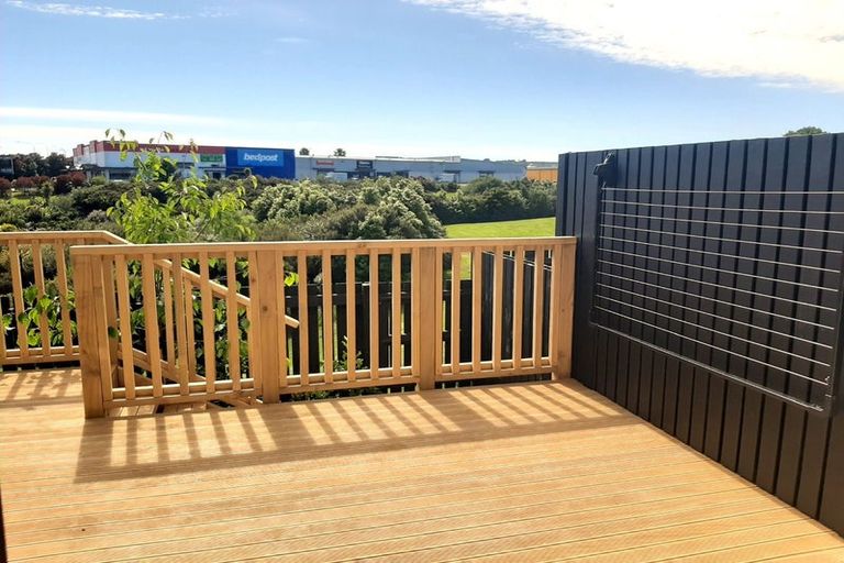 Photo of property in 29/47a Huntington Drive, Huntington Park, Auckland, 2013