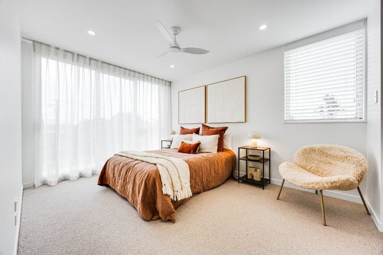 Photo of property in 41 Red Beach Road, Red Beach, 0932