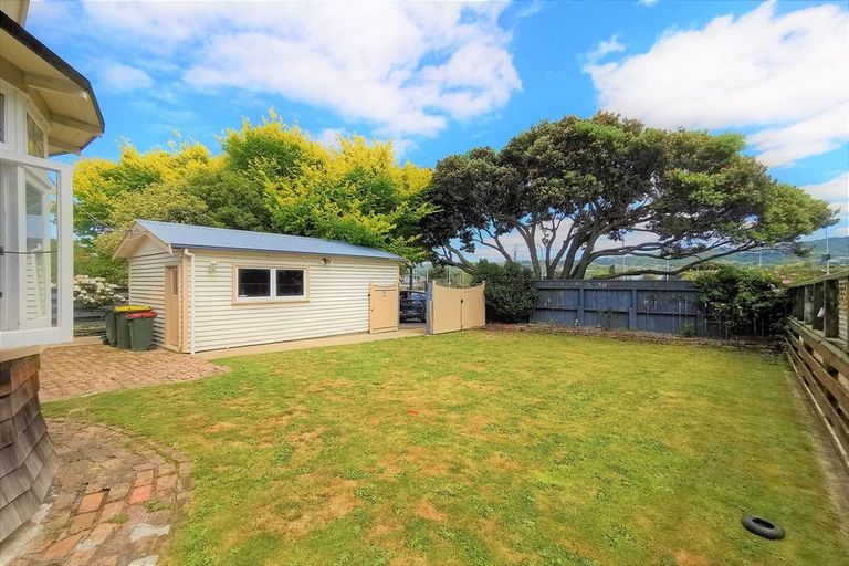Photo of property in 85 Cambridge Terrace, Waterloo, Lower Hutt, 5011