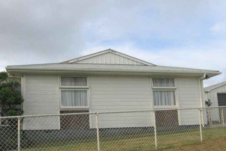 Photo of property in State Housing, 14 Tukanae Street, Strathmore Park, Wellington, 6022