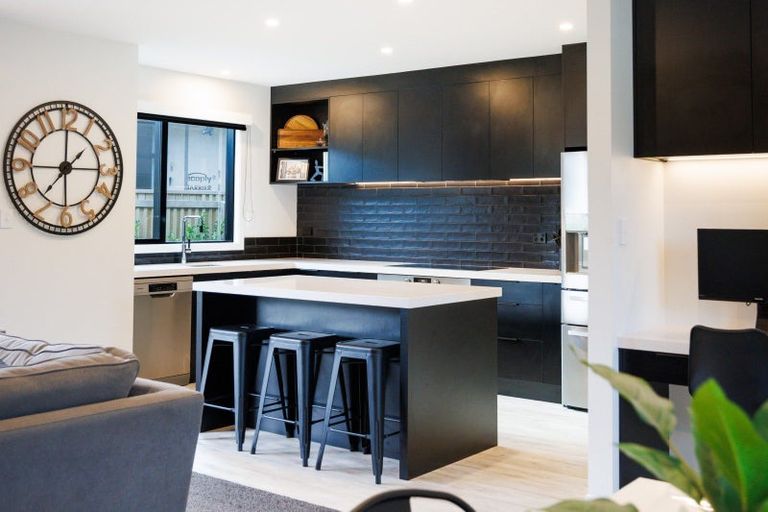 Photo of property in 58 Kanuka Drive, Hokowhitu, Palmerston North, 4410