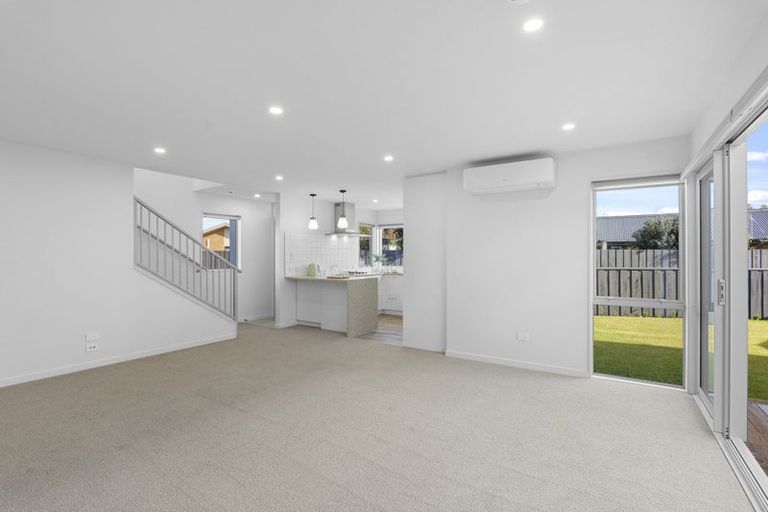 Photo of property in 27 Kakapo Lane, Redwood, Christchurch, 8051
