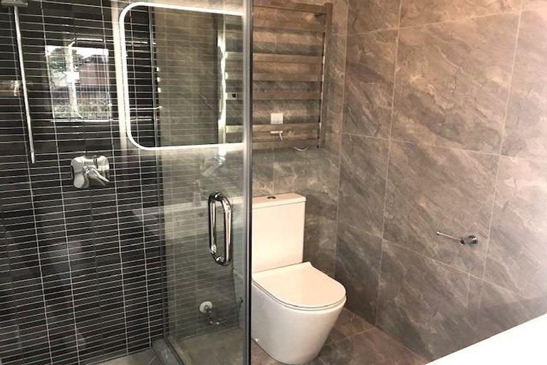 Photo of property in 43 Huarahi Pai Road, Huapai, Kumeu, 0810