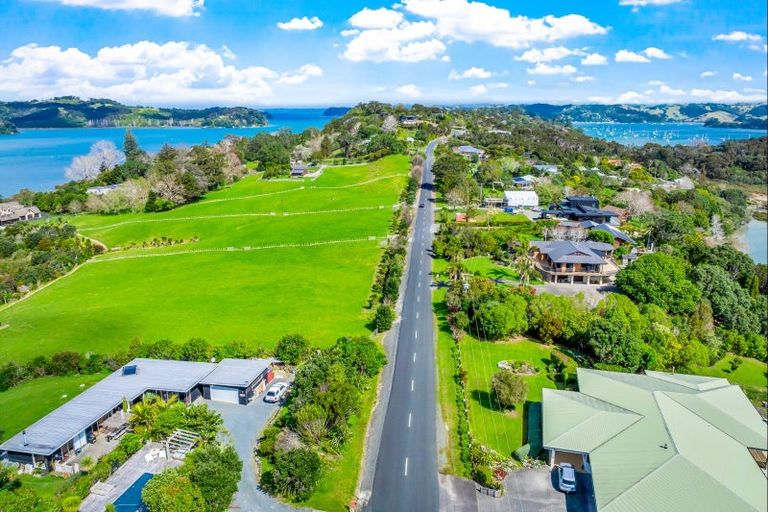 Photo of property in 106 Ridge Road, Mahurangi East, 0982
