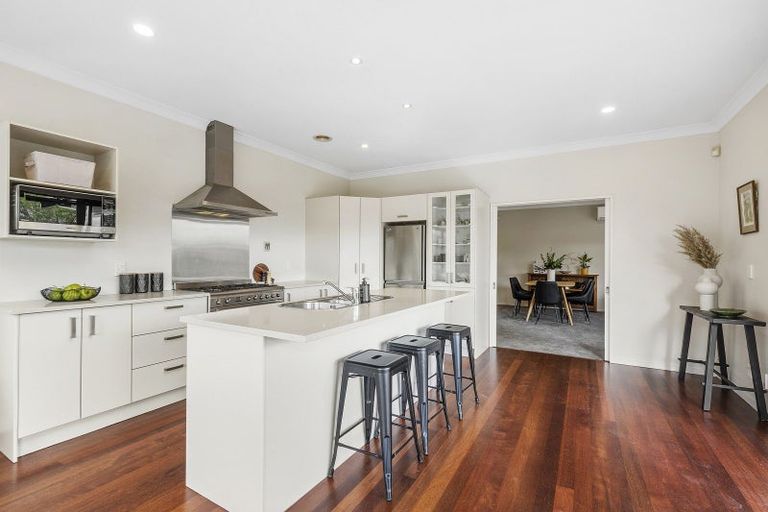 Photo of property in 4 Edington Grove, Churton Park, Wellington, 6037