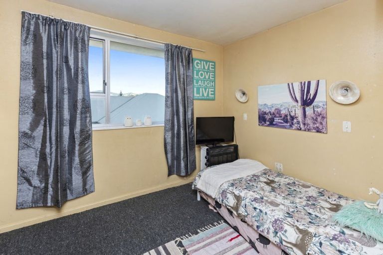 Photo of property in 2/65 Springs Road, Hornby, Christchurch, 8042