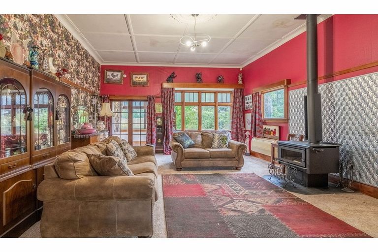 Photo of property in 88 Cooper Road, Tussock Creek, Winton, 9781