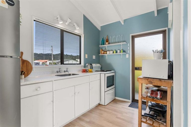 Photo of property in 113 Weka Street, Whangamata, 3620