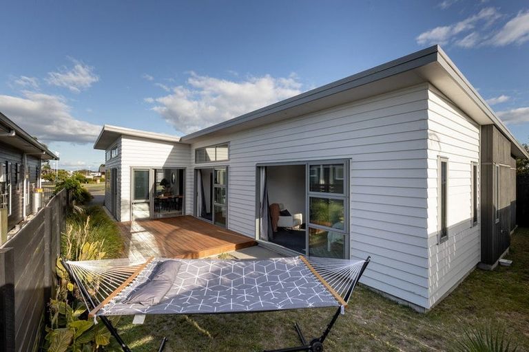 Photo of property in 19 Selliera Place, Papamoa Beach, Papamoa, 3118