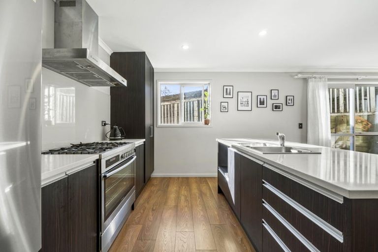 Photo of property in 59 Tamahere Drive, Glenfield, Auckland, 0629