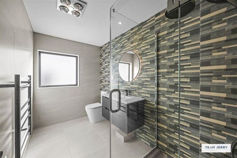 Photo of property in 339b Bucklands Beach Road, Bucklands Beach, Auckland, 2012