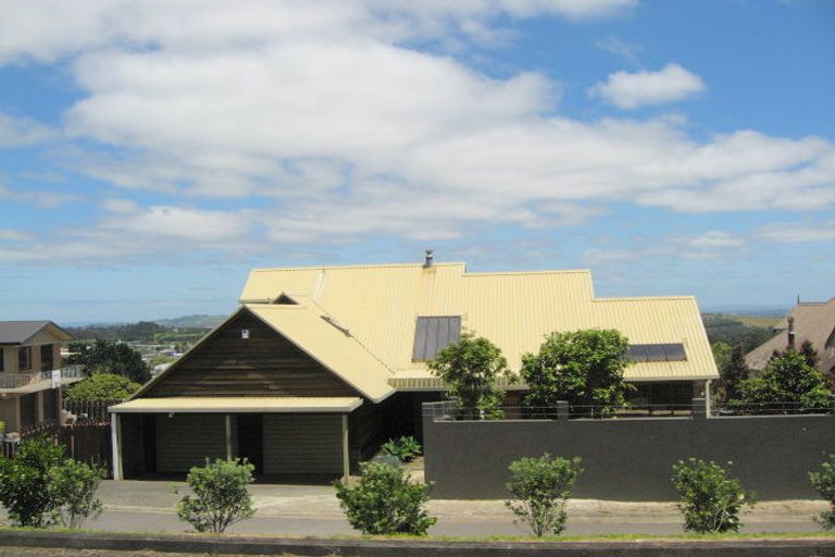 Photo of property in 168 Bombay Road, Bombay, 2675