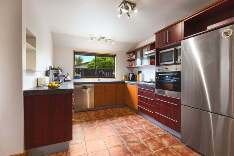 Photo of property in 62b Ngaio Road, Waikanae, 5036