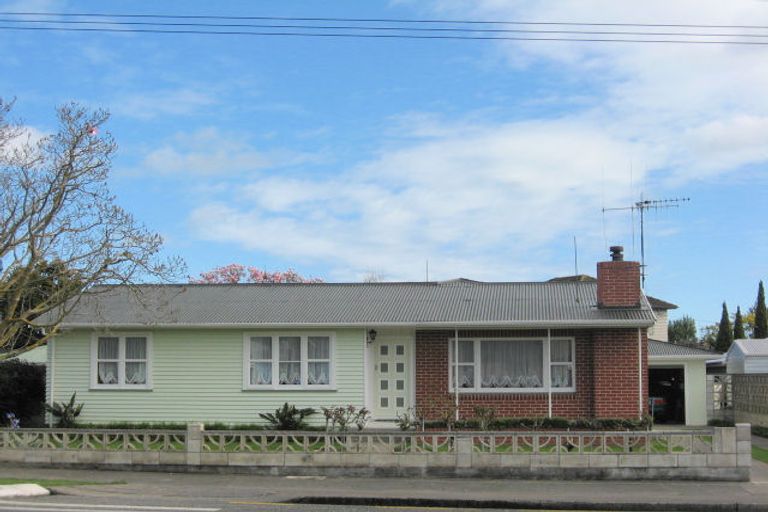 Photo of property in 83 Bartholomew Road, Levin, 5510