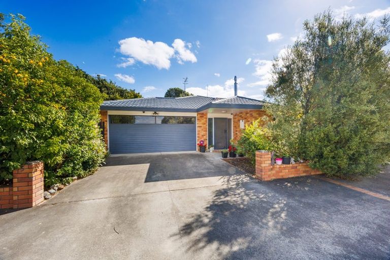 Photo of property in 5 Barnes Court, Roslyn, Palmerston North, 4414