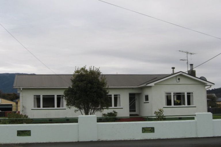 Photo of property in 199 Commercial Street, Takaka, 7110