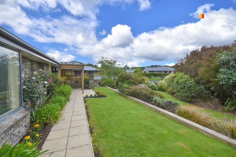Photo of property in 18 Sunninghurst Drive, Fairfield, Dunedin, 9018